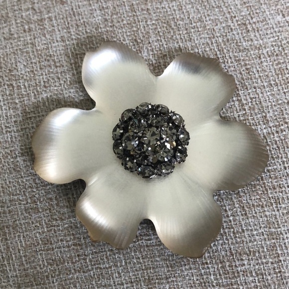 Alexis Bittar Lucite Flower Brooch - Picture 1 of 4